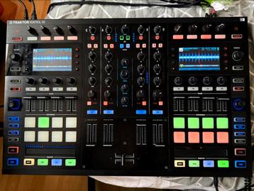 Traktor DJ control S8 beschikbaar voor biedingen