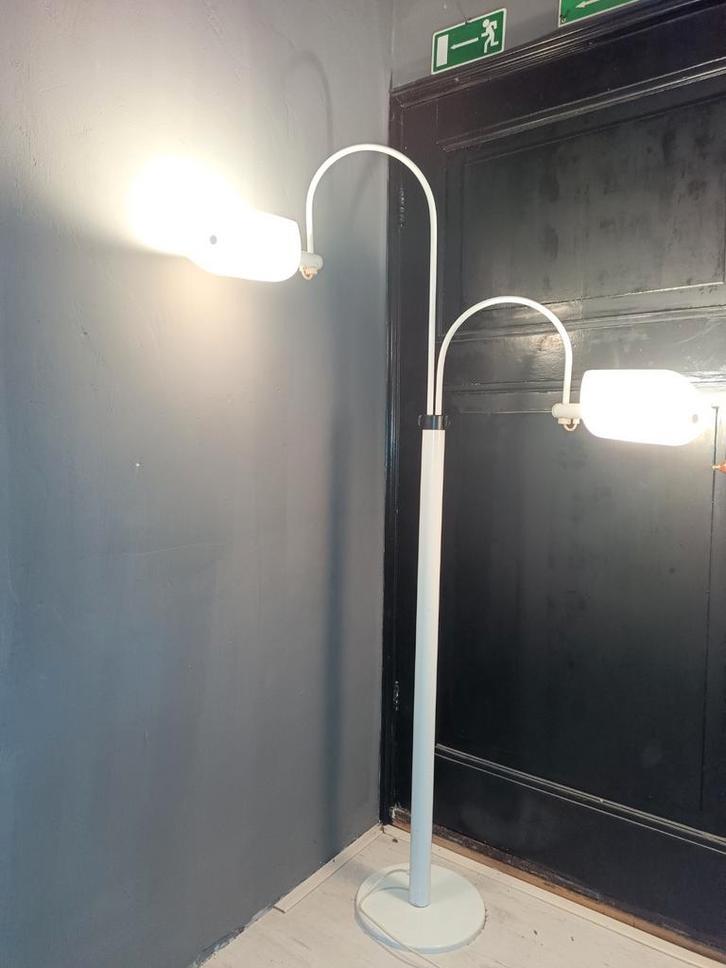 gepo/Dijkstra vloerlamp met glazen kappen., Huis en Inrichting, Lampen | Vloerlampen, Gebruikt, 150 tot 200 cm, Glas, Metaal, Ophalen of Verzenden