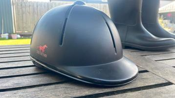 Red Horse  Cap M/L & Paardrij laarzen maat 40 beschikbaar voor biedingen