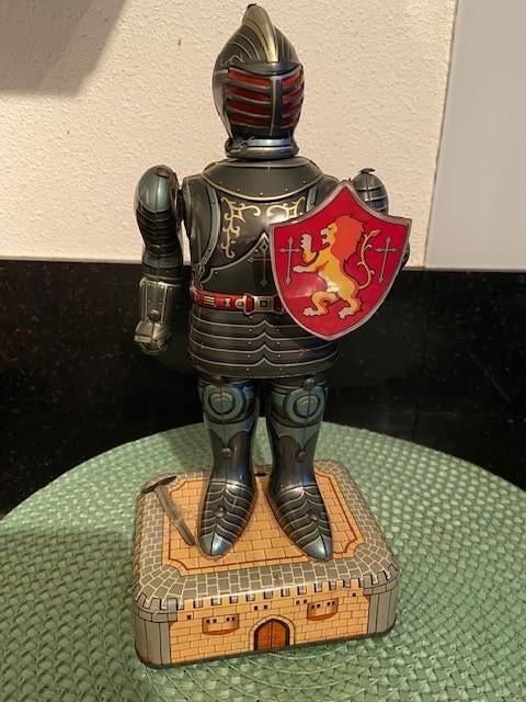 Knight in Armor blikken ridder battery opp. MT Japan rare, Antiek en Kunst, Antiek | Speelgoed, Ophalen of Verzenden