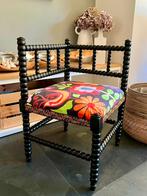 Vintage opgeknapt houten hoekstoeltje met zachte zitting, Ophalen