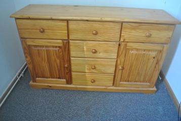 Dressoir, hout beschikbaar voor biedingen