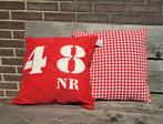 2 leuke rode kussens 40x40cm, Ophalen, Gebruikt, Rood, Vierkant