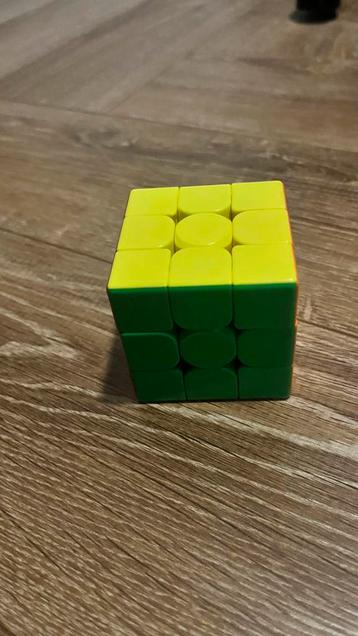 Rubiks Kubus - Plezier voor jong en oud! beschikbaar voor biedingen