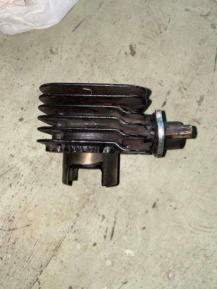 Polini racing cilinder+ uitlaat, Fietsen en Brommers, Brommeronderdelen | Algemeen, Zo goed als nieuw, Cilinder, Ophalen of Verzenden