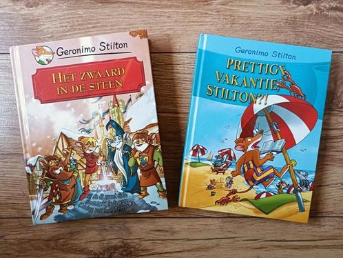 Geronimo Stilton Het zwaard in de steen + Prettige vakantie, Boeken, Kinderboeken | Jeugd | 10 tot 12 jaar, Zo goed als nieuw