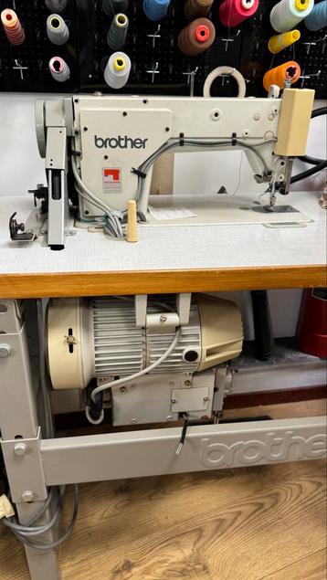Brother Exedra E-40 Industriële Naaimachine beschikbaar voor biedingen
