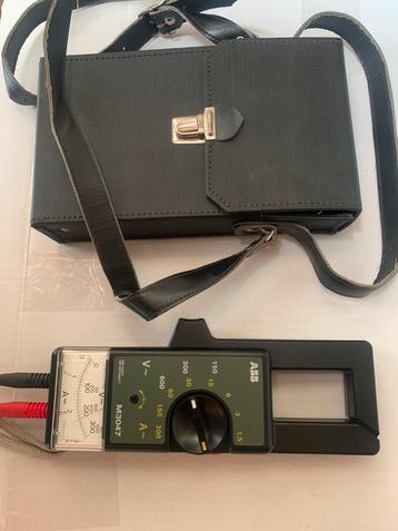 Vintage amperetang,stroom en spanningmeter(analoog) beschikbaar voor biedingen