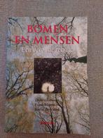 Bomen en Mensen - Oeroude Relatie, Ophalen of Verzenden, Gelezen, Bloemen, Planten en Bomen, Frank Moens, Roelie de Weerd