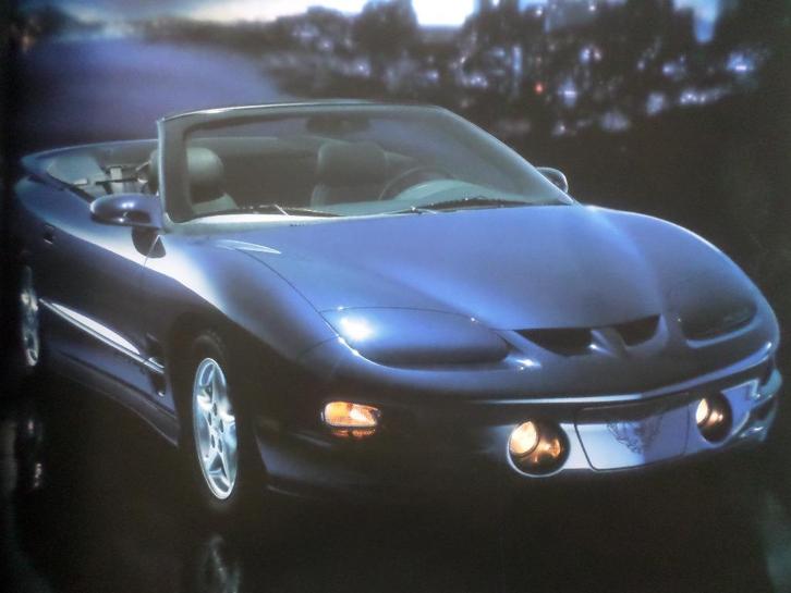 Pontiac Firebird 2000 Brochure, Boeken, Auto's | Folders en Tijdschriften, Zo goed als nieuw, Overige merken, Ophalen of Verzenden