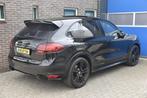 Porsche Cayenne 4.8 GTS Pano - Luchtvering, Auto's, Porsche, Automaat, Gebruikt, Zwart, Bedrijf