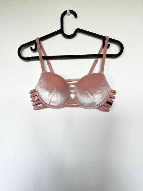Lichtroze Velvet Push-Up Beha – Undiz – FR85B / EU75B / UK3, Kleding | Dames, Ondergoed en Lingerie, BH, Roze, Ophalen of Verzenden