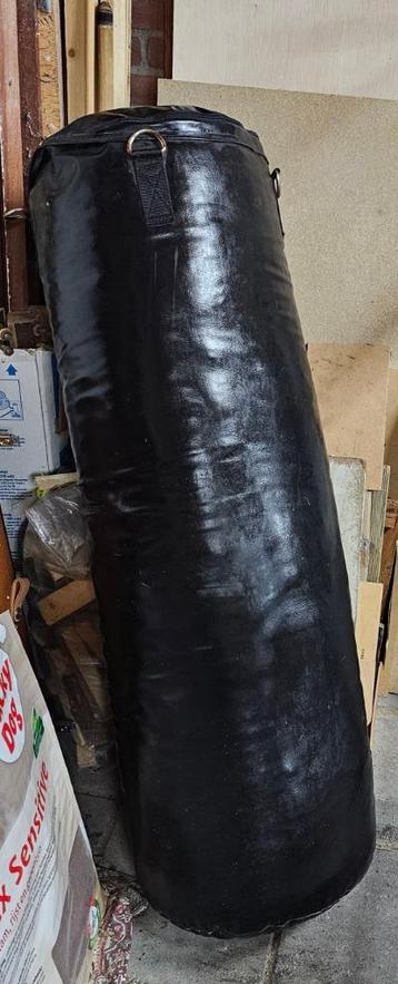 bokszak 110 x 35 cm 35 kg zwart  beschikbaar voor biedingen