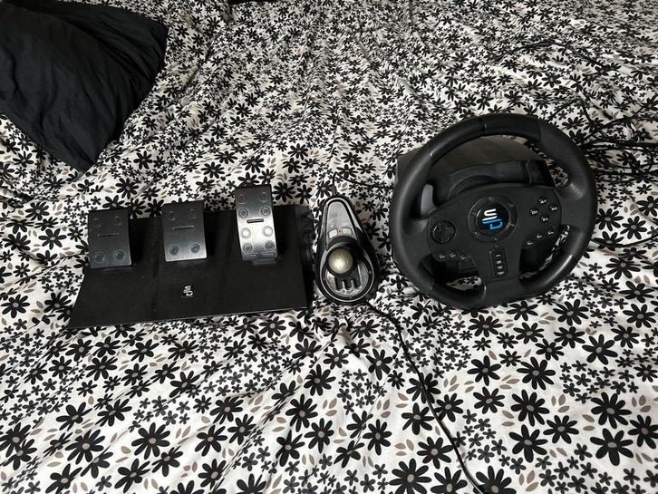 Gaming Stuurwiel met Pedalen en Versnellingspook, Spelcomputers en Games, Spelcomputers | Overige Accessoires, Gebruikt, Ophalen