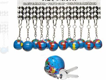 Sleutelhangers wereldbol beschikbaar voor biedingen