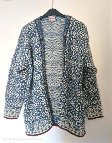 Twee Noorse vesten, oproep aan koper beschikbaar voor biedingen