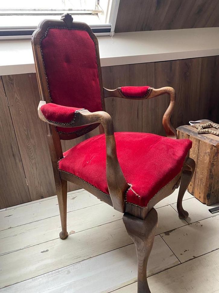 Antieke Rode Stoel, Huis en Inrichting, Stoelen, Gebruikt, Eén, Hout, Rood, Ophalen of Verzenden