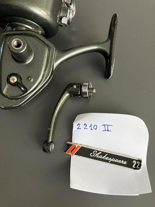 Shakespeare 2210 II Gezocht gevraagd:  handle / slinger., Watersport en Boten, Hengelsport | Algemeen, Gebruikt, Molen, Ophalen