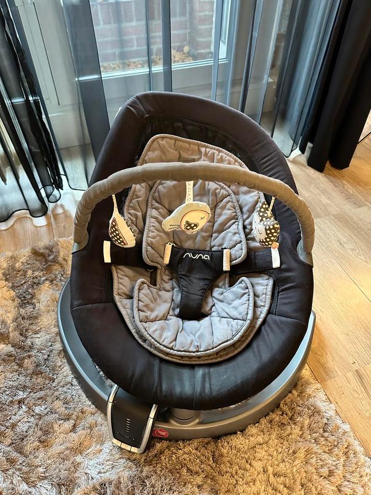 Nuna Leaf + wind (automatic motor), Kinderen en Baby's, Wipstoeltjes, Zo goed als nieuw, Ophalen