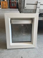 Kunststof kozijn 535*605, Ophalen, Gebruikt, Kunststof, Minder dan 3 meter