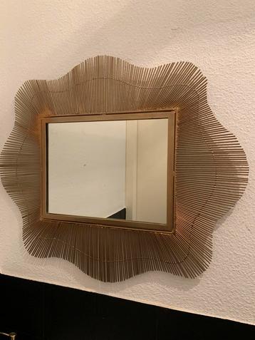 Gouden Design Spiegel beschikbaar voor biedingen