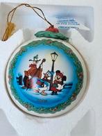 Porseleinen kerstbal 'pluto's christmas tree', Verzamelen, Disney, Ophalen of Verzenden, Overige figuren, Nieuw, Beeldje of Figuurtje