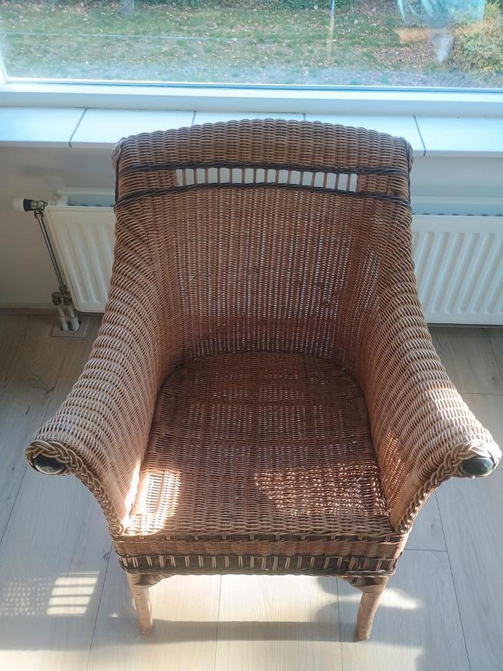4 Stevige Rieten/ rotan / retro Stoelen, Huis en Inrichting, Stoelen, Gebruikt, Vier, Riet of Rotan, Bruin, Ophalen