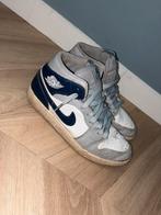 Nike Air Jordan 1 Mid Blauw/Grijs Maat 44, Ophalen of Verzenden, Gedragen, Blauw, Sneakers of Gympen