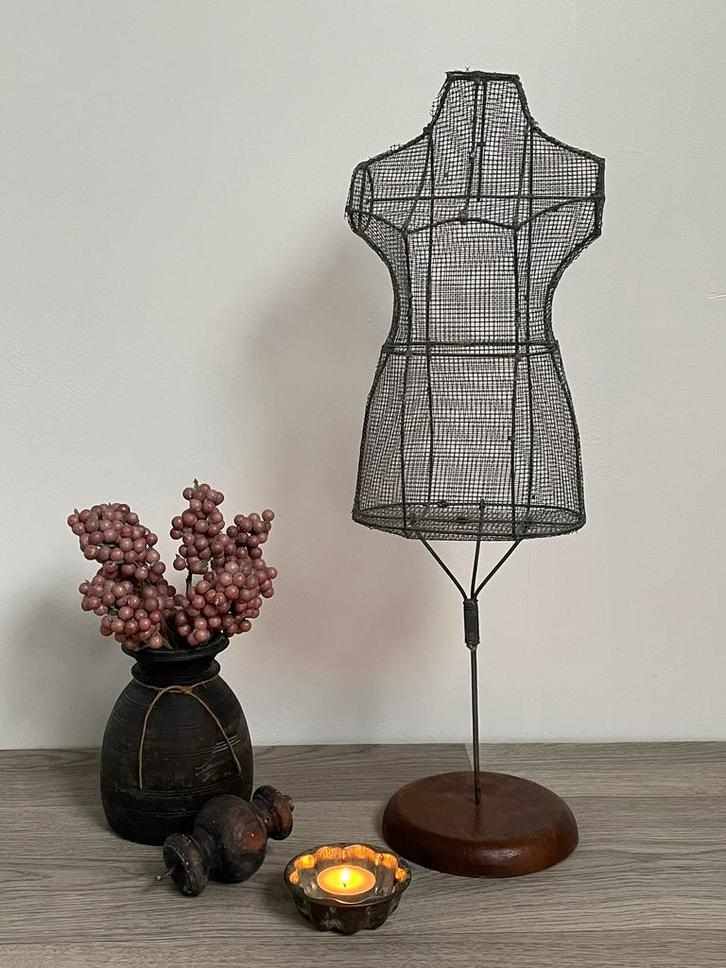 Industriële sieraden paspop / metaal gaas - hoogte 56 cm, Huis en Inrichting, Woonaccessoires | Overige, Zo goed als nieuw, Ophalen of Verzenden