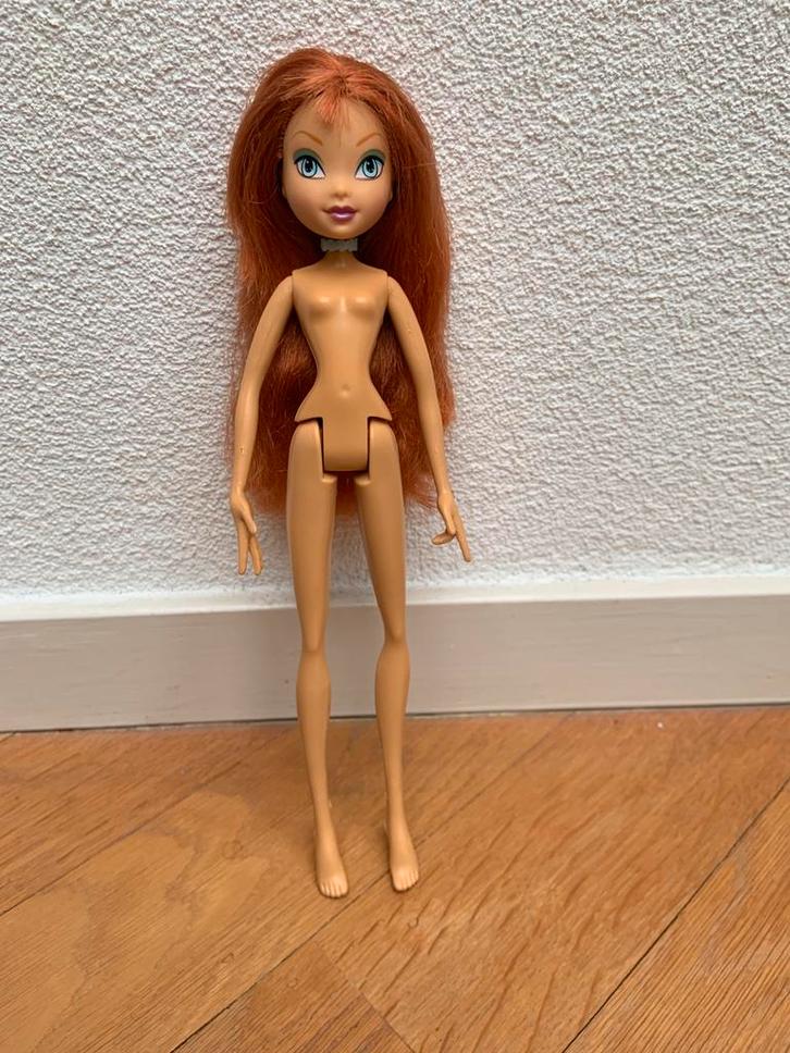 Winx Club Bloom Dance Night, Verzamelen, Poppen, Zo goed als nieuw, Fashion Doll, Ophalen of Verzenden