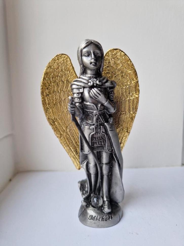 Aartsengel Michaël van Tin - Decoratief Beeld, Antiek en Kunst, Kunst | Beelden en Houtsnijwerken, Ophalen of Verzenden