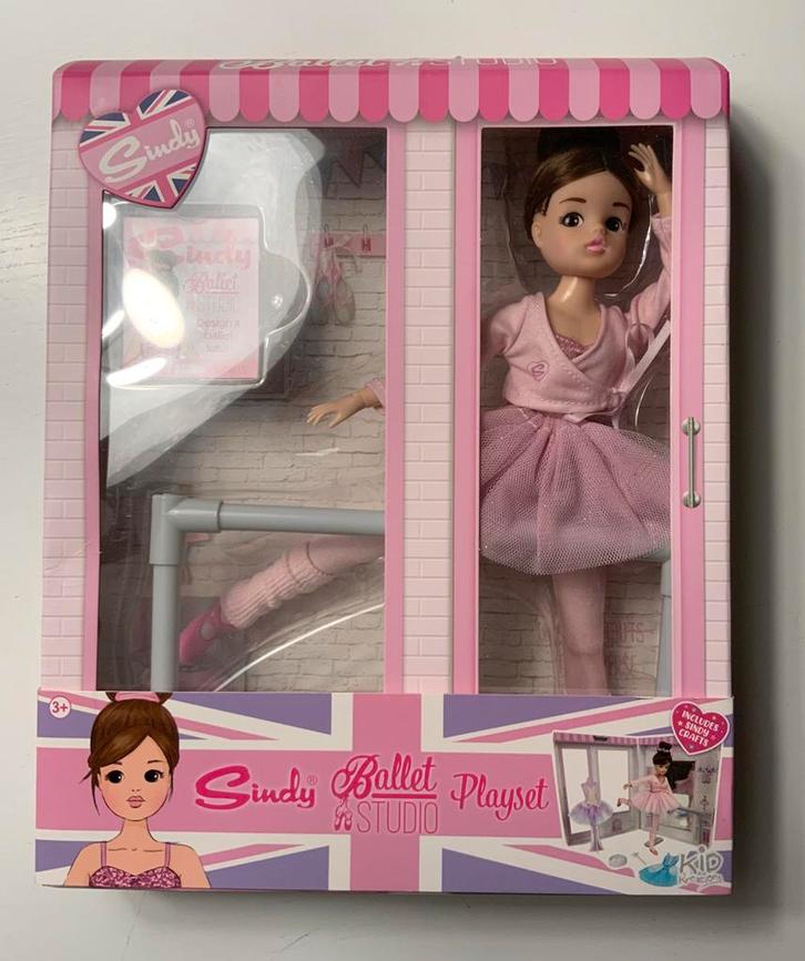Sindy Ballet Studio Playset - nieuw in doos, Verzamelen, Poppen, Zo goed als nieuw, Ophalen