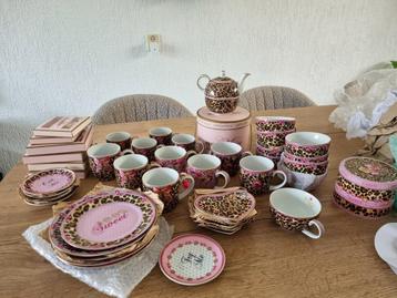 Nieuw little diva servies  beschikbaar voor biedingen