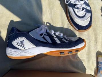 * 2 paar Sneakers Merk Puma en Adidas * sportschoen beschikbaar voor biedingen
