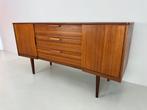 Vintage dressoir van Austinsuite., Huis en Inrichting, Kasten | Dressoirs, Verzenden, Zo goed als nieuw, 25 tot 50 cm, 150 tot 200 cm