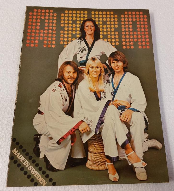 ABBA BOEK uit 1977 Made In Sweden Origineel !, Verzamelen, Muziek, Artiesten en Beroemdheden, Gebruikt, Boek, Tijdschrift of Artikel