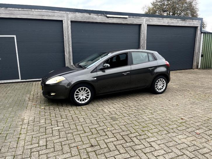 Fiat Bravo 1.4 16V 5DR 2008 Grijs, Auto's, Fiat, Bedrijf, Bravo, ABS, Airbags, Airconditioning, Alarm, Bluetooth, Boordcomputer