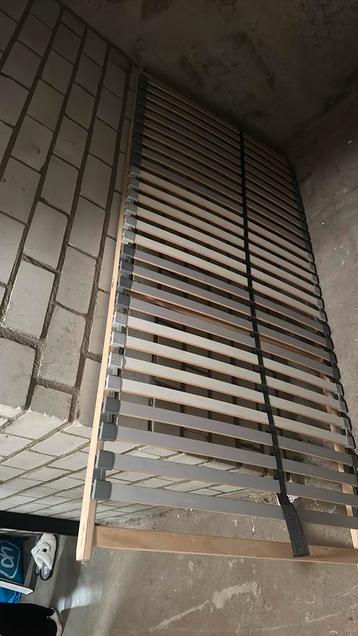 Een personne bed zelf monteren beschikbaar voor biedingen