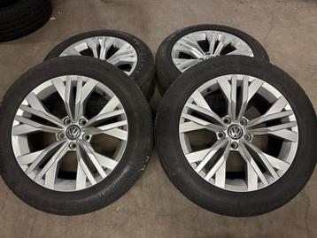17 inch originele velgen + zomerbanden VW Passat All Track   beschikbaar voor biedingen