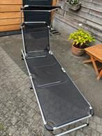 Comfortabel ligbed met verstelbare rugleuning & zonnescherm, Ophalen, Zo goed als nieuw
