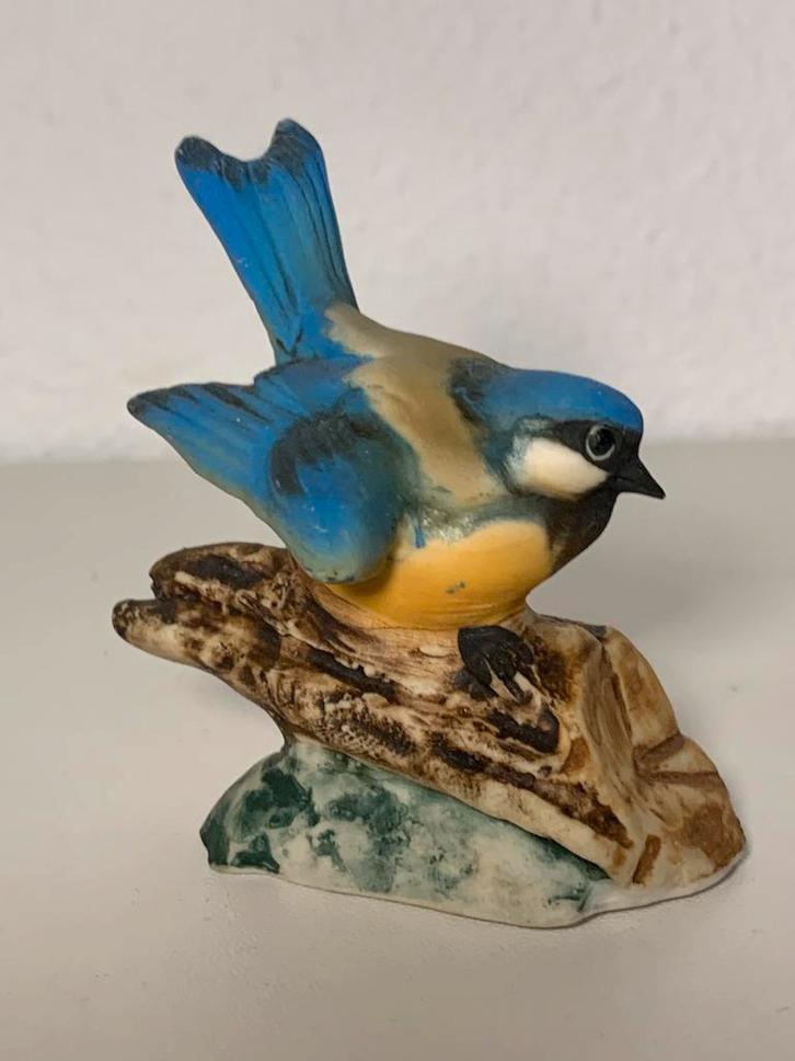 8x biscuit Porselein vogelsculpturen, Capodimonte uit Italië, Antiek en Kunst, Antiek | Porselein, Ophalen of Verzenden