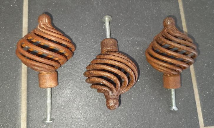 3 ronde spiraalvormige meubelknopjes #2, mag ook per stuk, Huis en Inrichting, Kasten | Ladekasten, Nieuw, Metaal, Ophalen of Verzenden