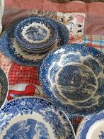 Veel prachtig blauw wit serviesdelen voornamelijk Engels, Ophalen of Verzenden