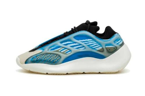 Yeezy 700 arzareth, Kleding | Heren, Schoenen, Nieuw, Sneakers of Gympen, Blauw, Ophalen of Verzenden