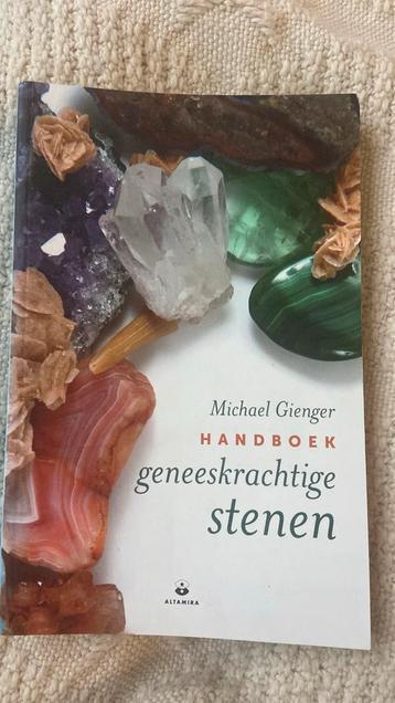 Michael Gienger - Handboek geneeskrachtige stenen beschikbaar voor biedingen