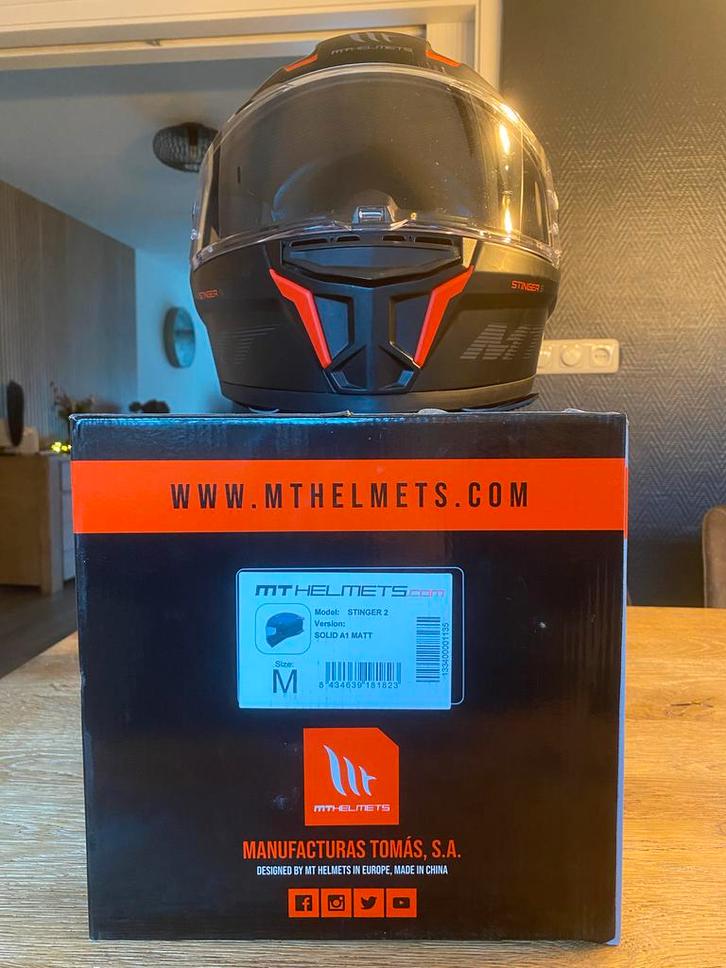 MT Helmets Stinger 2 - Solid A1 Matt - Gebruikt, Fietsen en Brommers, Brommerhelmen, Gebruikt, Ophalen