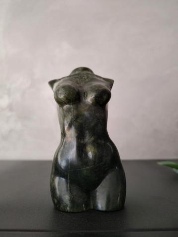 Mosagaat body Sculptuur  beschikbaar voor biedingen