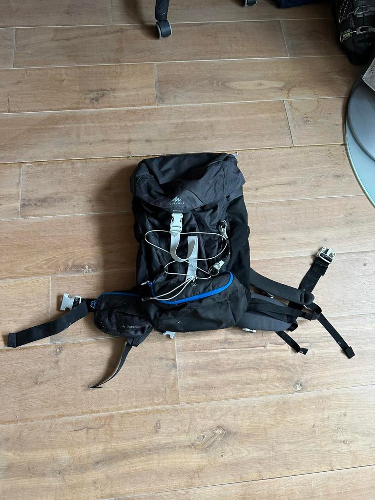 Quecha backpack / rugzak 30L waterdicht met rugbescherming, Ophalen of Verzenden, Zo goed als nieuw