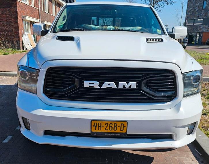 Dodge RAM 1500 V8 HEMI SPORT | LPG | | BTW auto | TOPSTAAT, Auto's, Dodge, Particulier, 4x4, ABS, Achteruitrijcamera, Adaptieve lichten