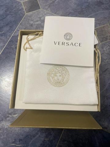 Versace Horloge doos beschikbaar voor biedingen